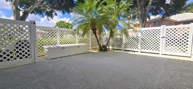 1919 Hartford Court, West Palm Beach, FL 33409
