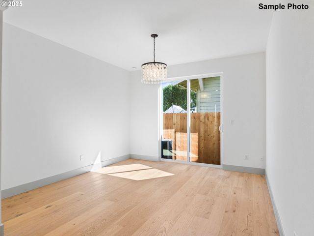 2077 Se Harold St 3, Portland, OR 97202
