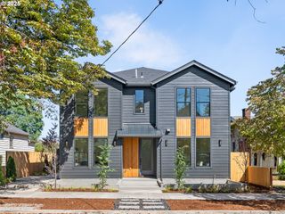 2077 Se Harold St 3, Portland, OR 97202