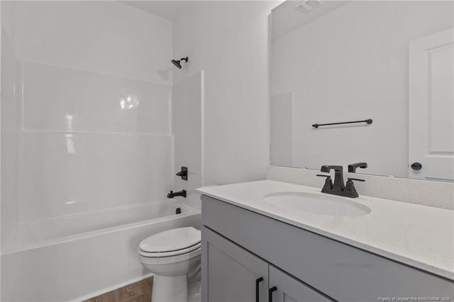 4538 Bunkers Bay Lane, Hope Mills, NC 28371