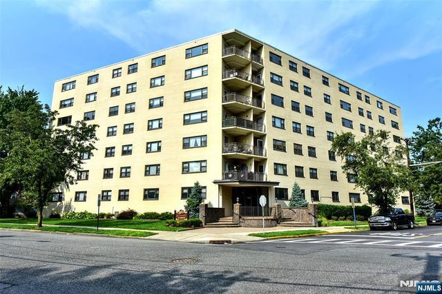25 Grand Avenue 2J, Hackensack, NJ 07601