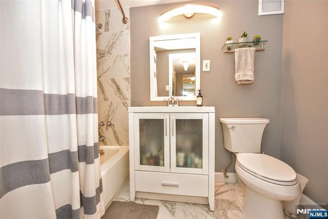 25 Grand Avenue 2J, Hackensack, NJ 07601