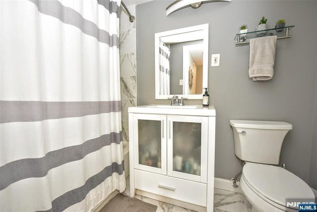 25 Grand Avenue 2J, Hackensack, NJ 07601