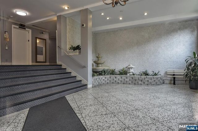 25 Grand Avenue 2J, Hackensack, NJ 07601