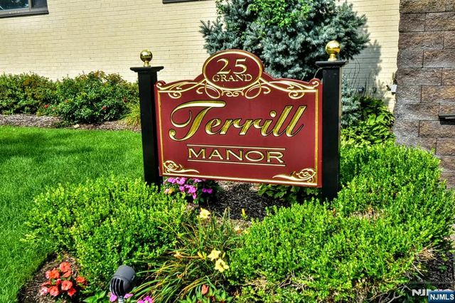 25 Grand Avenue 2J, Hackensack, NJ 07601