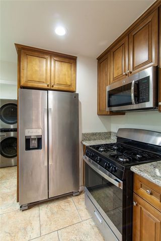 1418 Ellsmere Avenue, Los Angeles, CA 90019