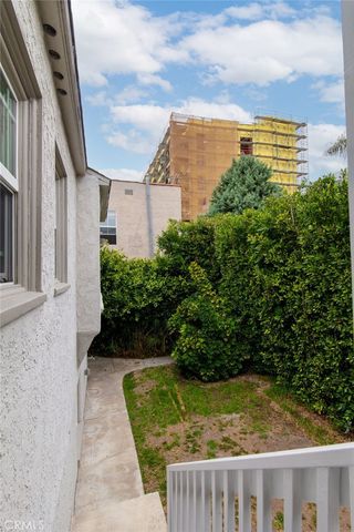 1418 Ellsmere Avenue, Los Angeles, CA 90019