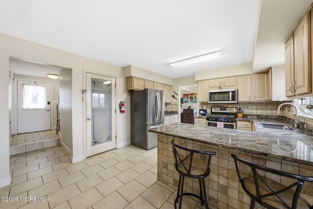 43 Concord Circle, Howell, NJ 07731