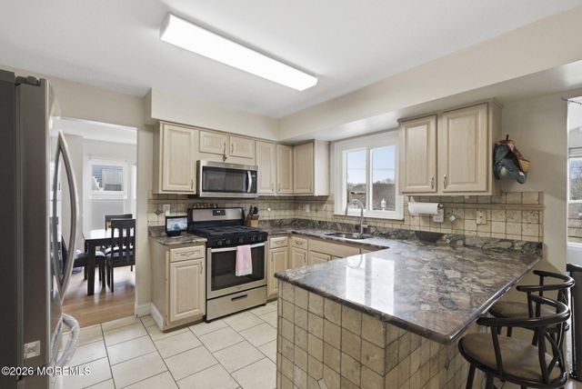 43 Concord Circle, Howell, NJ 07731