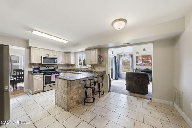 43 Concord Circle, Howell, NJ 07731