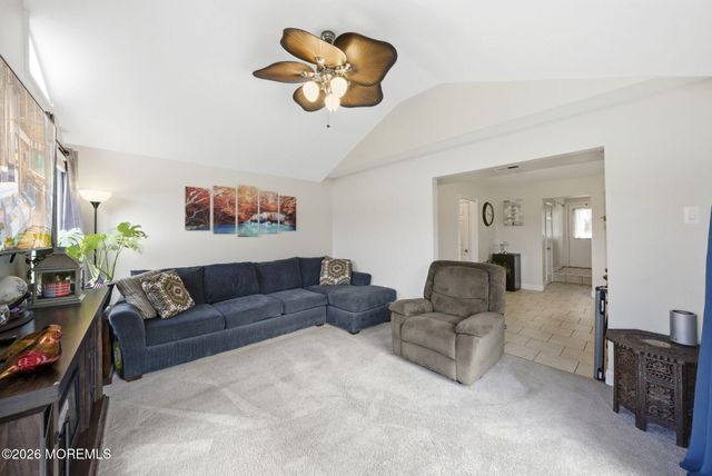 43 Concord Circle, Howell, NJ 07731