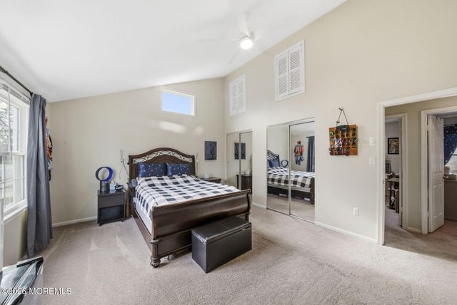 43 Concord Circle, Howell, NJ 07731