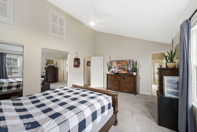 43 Concord Circle, Howell, NJ 07731