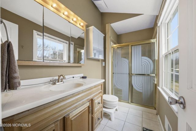 43 Concord Circle, Howell, NJ 07731