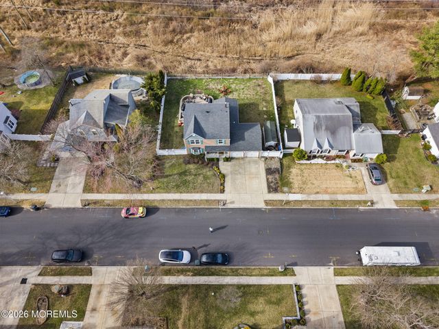 43 Concord Circle, Howell, NJ 07731