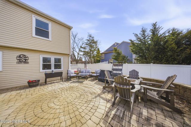 43 Concord Circle, Howell, NJ 07731