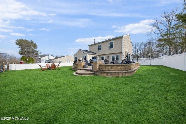 43 Concord Circle, Howell, NJ 07731
