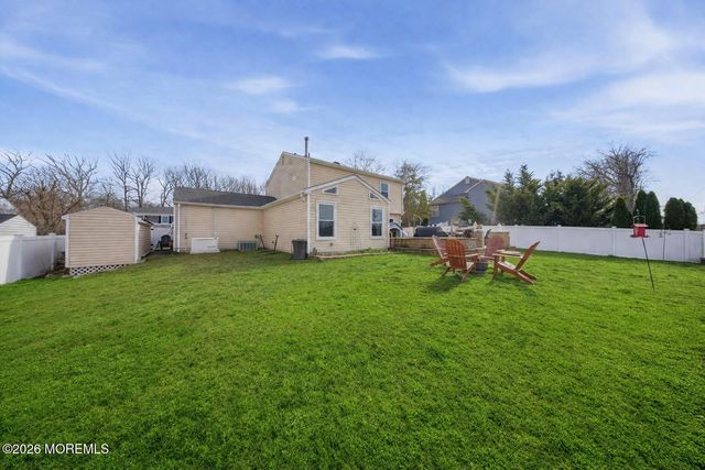 43 Concord Circle, Howell, NJ 07731