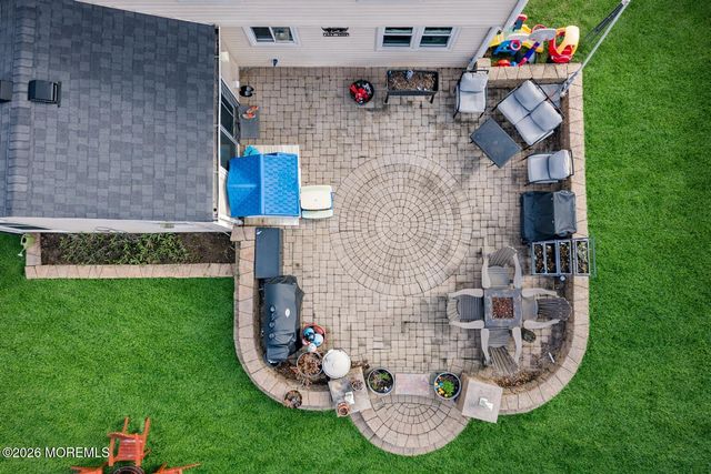 43 Concord Circle, Howell, NJ 07731