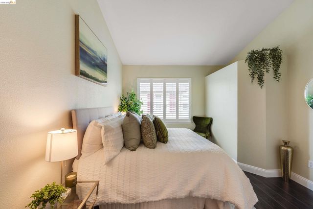 2146 Sand Dollar Dr, Richmond, CA 94804