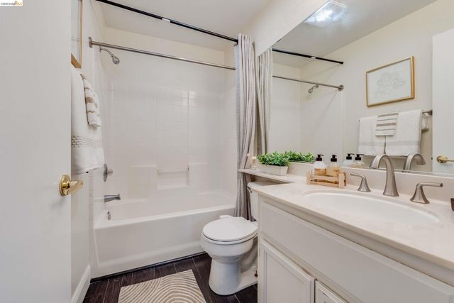 2146 Sand Dollar Dr, Richmond, CA 94804