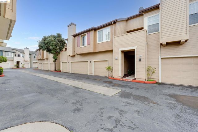 2146 Sand Dollar Dr, Richmond, CA 94804