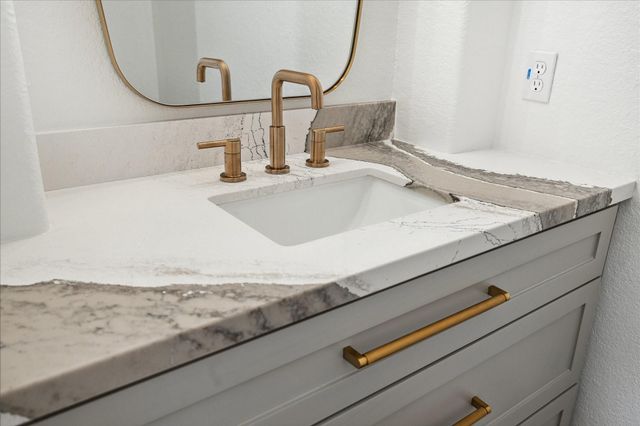 6211 Alameda Point Lane, Houston, TX 77041