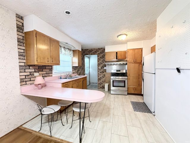 57292 Poppy Road, South Bend, IN 46619