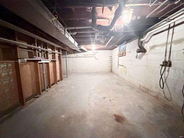 57292 Poppy Road, South Bend, IN 46619