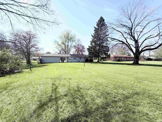 57292 Poppy Road, South Bend, IN 46619