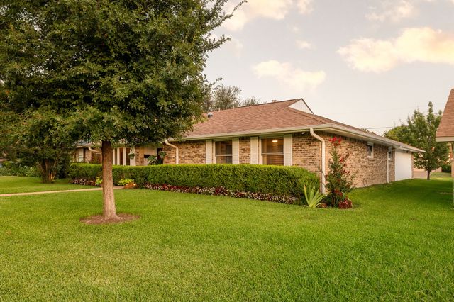 3134 Lockmoor Lane, Dallas, TX 75220