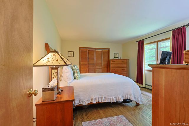 3253 State Route 52, Pine Bush, NY 12566