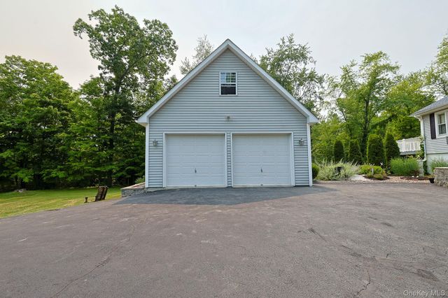3253 State Route 52, Pine Bush, NY 12566