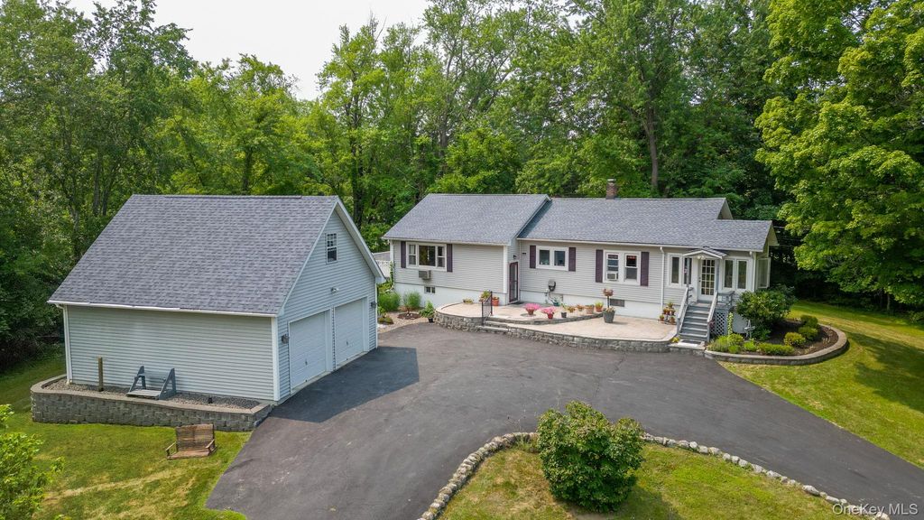 3253 State Route 52, Pine Bush, NY 12566