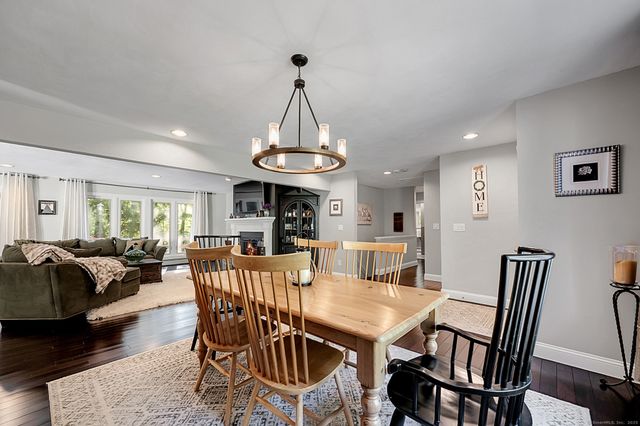 13 Country Squire Lane, Newtown, CT 06482