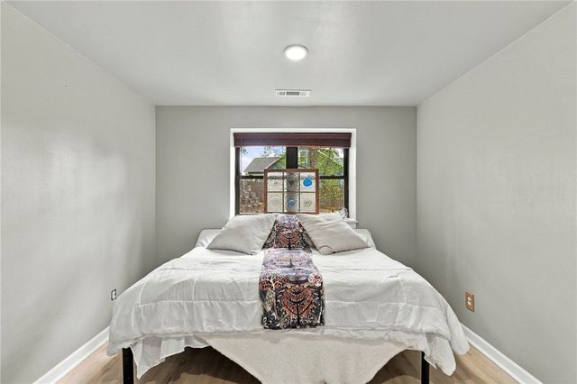 220 N Summit Street, Prairie Grove, AR 72753
