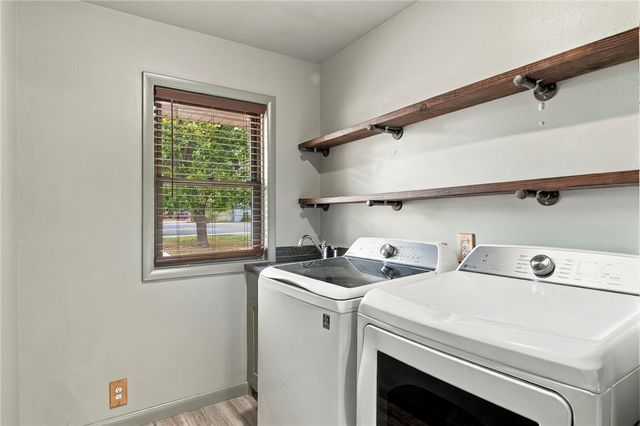 220 N Summit Street, Prairie Grove, AR 72753