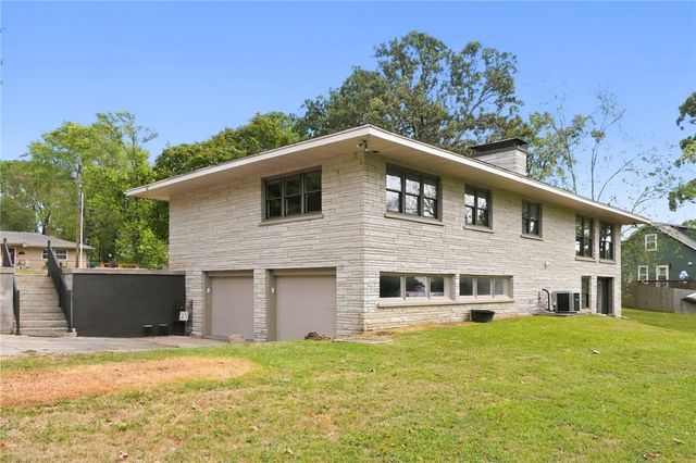 220 N Summit Street, Prairie Grove, AR 72753