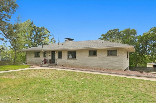220 N Summit Street, Prairie Grove, AR 72753