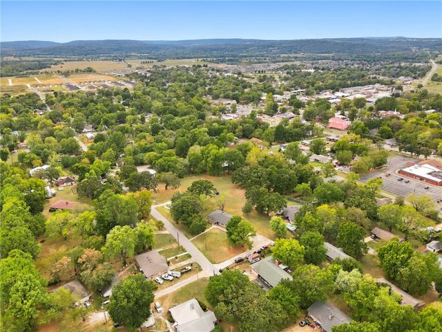 220 N Summit Street, Prairie Grove, AR 72753