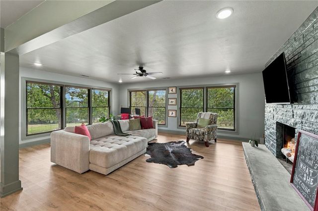 220 N Summit Street, Prairie Grove, AR 72753