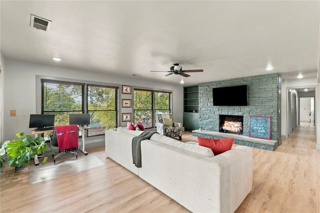 220 N Summit Street, Prairie Grove, AR 72753