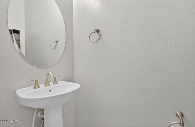 11541 E UTOPIA Avenue, Mesa, AZ 85212