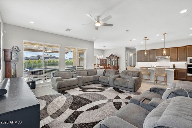 11541 E UTOPIA Avenue, Mesa, AZ 85212