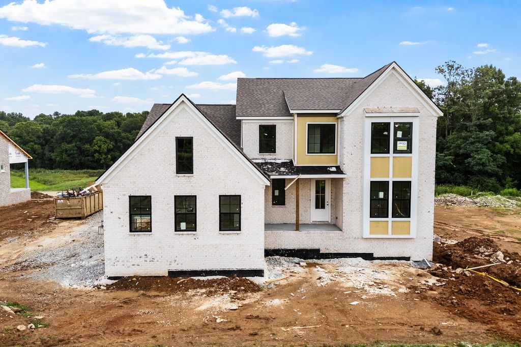 572 Baker Rd, Columbia, TN 38401