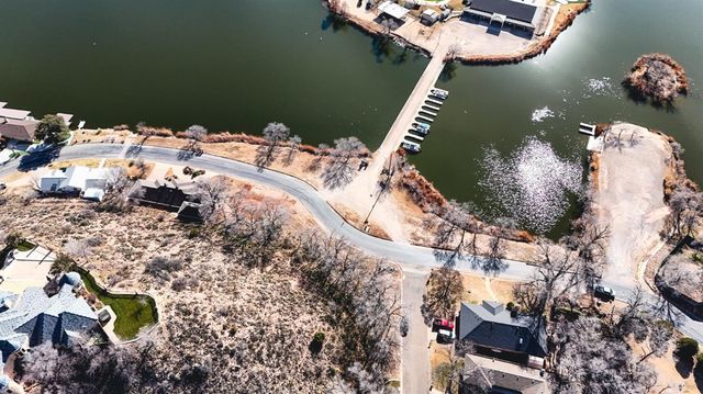 18 Lakeshore Drive, Ransom Canyon, TX 79366