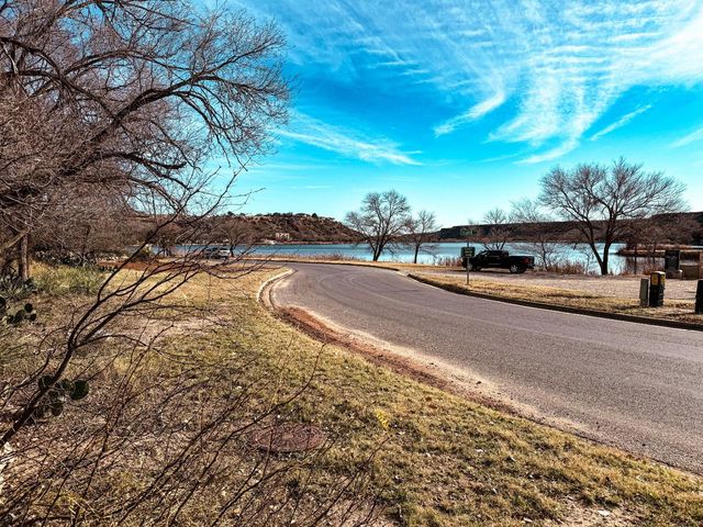 18 Lakeshore Drive, Ransom Canyon, TX 79366