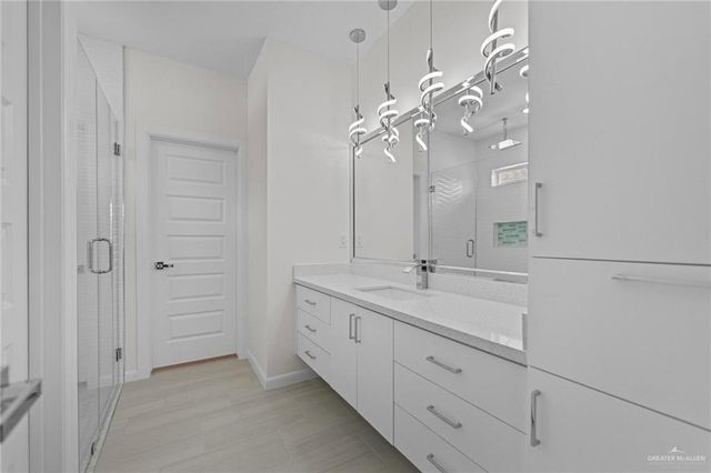 1305 E Evergreen Avenue, San Juan, TX 78589