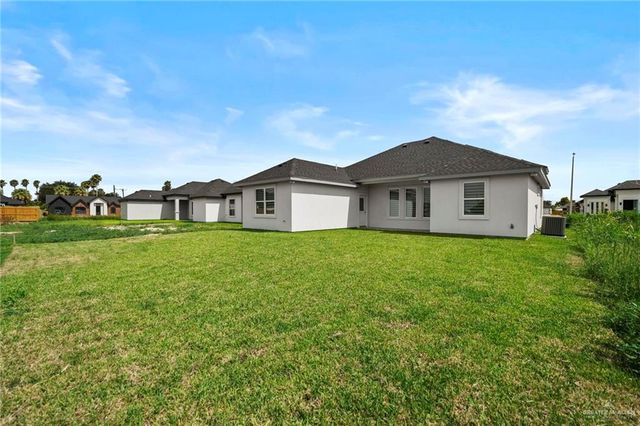 1305 E Evergreen Avenue, San Juan, TX 78589