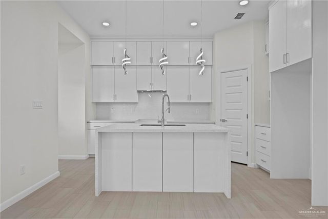 1305 E Evergreen Avenue, San Juan, TX 78589